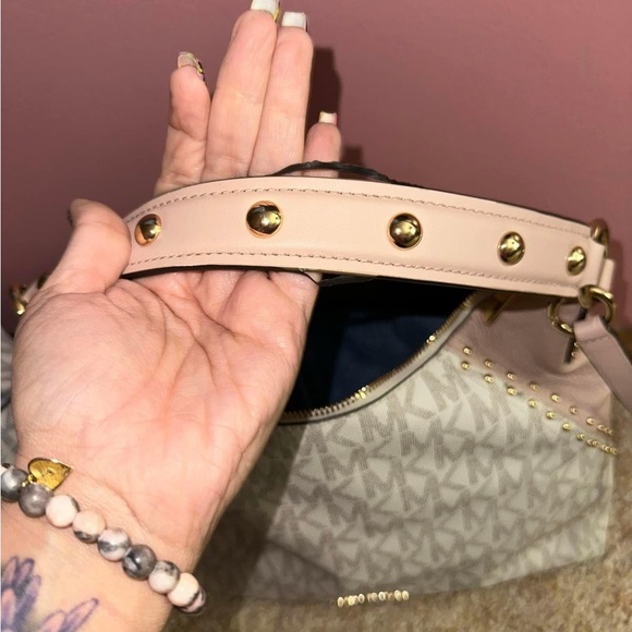 MK bag with matching wallet - Picture 2 of 2